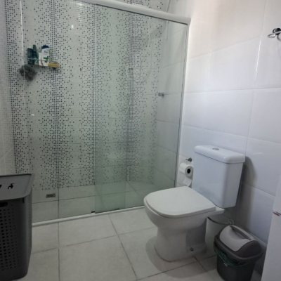 Casa Residencial com 180m², 3 quartos, 1 suíte, 2 garagens, no bairro Ingleses em Florianópolis