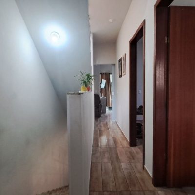 Casa Residencial com 180m², 3 quartos, 1 suíte, 2 garagens, no bairro Ingleses em Florianópolis