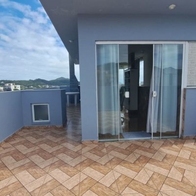 Casa Residencial com 180m², 3 quartos, 1 suíte, 2 garagens, no bairro Ingleses em Florianópolis