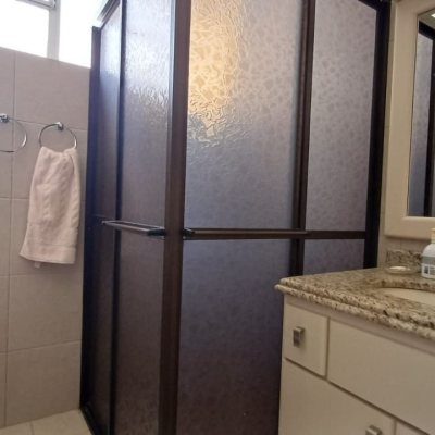 Apartamentos com 81m², 2 quartos, 1 garagem, no bairro Centro em Florianópolis