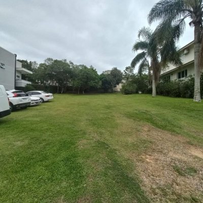 Terrenos Residenciais com 1503m², no bairro Cacupé em Florianópolis