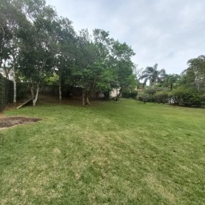 Terrenos Residenciais com 1503m², no bairro Cacupé em Florianópolis