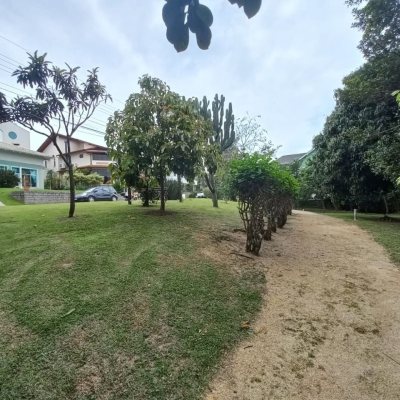 Terrenos Residenciais com 1503m², no bairro Cacupé em Florianópolis