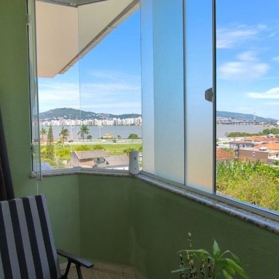 Cobertura com 161m², 3 quartos, 2 suítes, 2 garagens, no bairro Balneário em Florianópolis