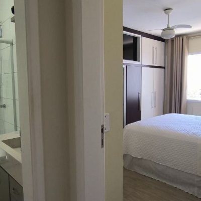 Cobertura com 161m², 3 quartos, 2 suítes, 2 garagens, no bairro Balneário em Florianópolis
