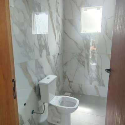 Sobrado Residencial com 90m², 2 quartos (sendo 2 suítes), 1 garagem, no bairro Ingleses do Rio Vermelho em Florianópolis