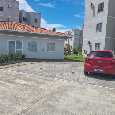 Apartamentos com 46m², 2 quartos, 1 garagem, no bairro Aririu em Palhoça