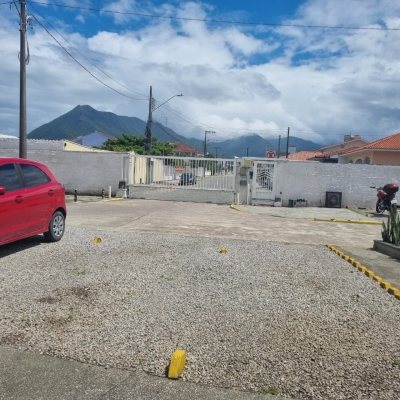 Apartamentos com 46m², 2 quartos, 1 garagem, no bairro Aririu em Palhoça