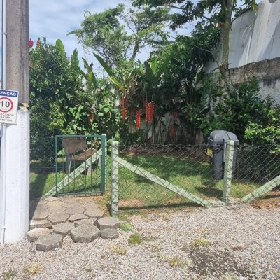 Apartamentos com 46m², 2 quartos, 1 garagem, no bairro Aririu em Palhoça