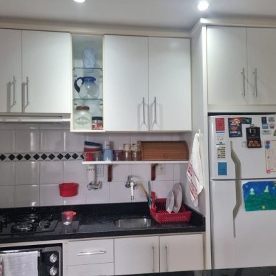 Apartamentos com 46m², 2 quartos, 1 garagem, no bairro Aririu em Palhoça