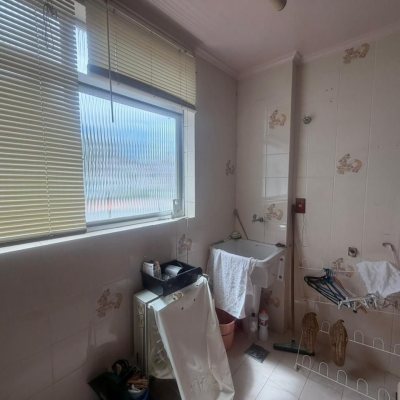 Apartamentos com 65m², 2 quartos, 1 garagem, no bairro Centro em Florianópolis