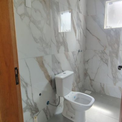 Sobrado Residencial com 90m², 2 quartos (sendo 2 suítes), 1 garagem, no bairro Ingleses do Rio Vermelho em Florianópolis