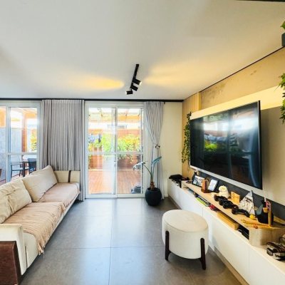 Casa em Condomínio com 96m², 3 quartos, 1 suíte, 1 garagem, no bairro Morro Das Pedras em Florianópolis