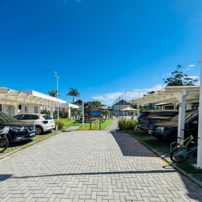 Casa em Condomínio com 96m², 3 quartos, 1 suíte, 1 garagem, no bairro Morro Das Pedras em Florianópolis