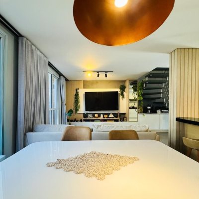 Casa em Condomínio com 96m², 3 quartos, 1 suíte, 1 garagem, no bairro Morro Das Pedras em Florianópolis