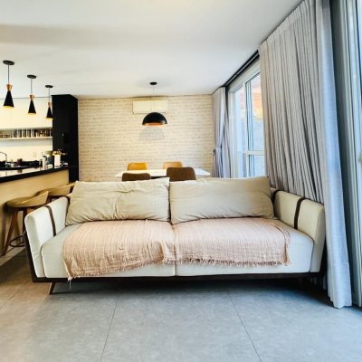 Casa em Condomínio com 96m², 3 quartos, 1 suíte, 1 garagem, no bairro Morro Das Pedras em Florianópolis