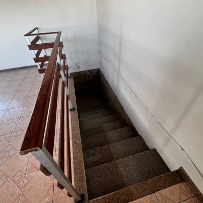 Casa Residencial com 238m², 3 quartos, 1 suíte, 4 garagens, no bairro Jardim Cidade De Florianópolis em São José