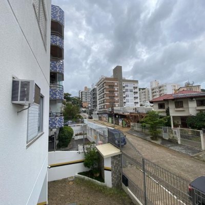 Apartamentos com 82m², 2 quartos, 1 suíte, 1 garagem, no bairro Pantanal em Florianópolis