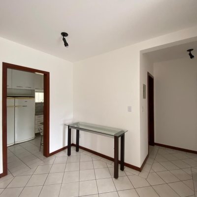 Apartamentos com 82m², 2 quartos, 1 suíte, 1 garagem, no bairro Pantanal em Florianópolis