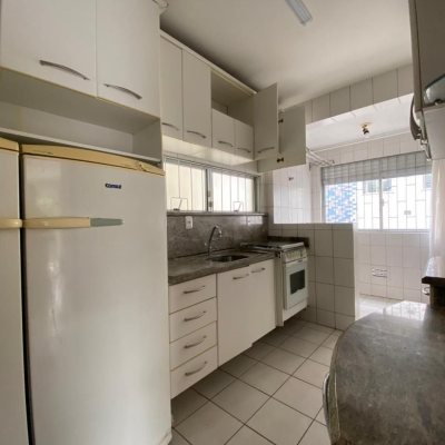 Apartamentos com 82m², 2 quartos, 1 suíte, 1 garagem, no bairro Pantanal em Florianópolis