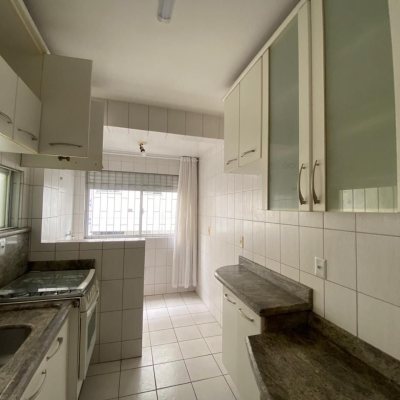 Apartamentos com 82m², 2 quartos, 1 suíte, 1 garagem, no bairro Pantanal em Florianópolis