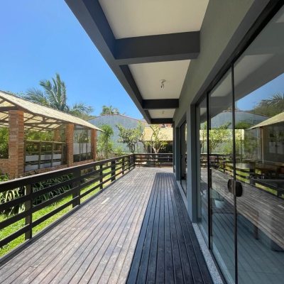 Casa em Condomínio com 225m², 5 quartos, 3 garagens, no bairro Campeche em Florianópolis