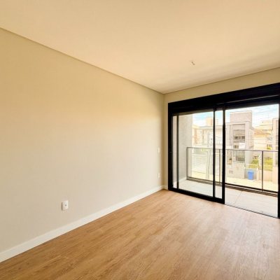 Sobrado Residencial com 201m², 4 quartos, 2 suítes, 2 garagens, no bairro Ingleses do Rio Vermelho em Florianópolis