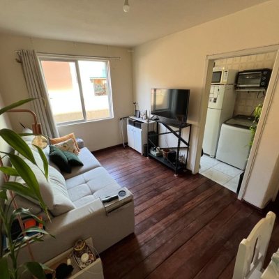 Apartamentos com 42m², 1 quarto, no bairro Agronômica em Florianópolis