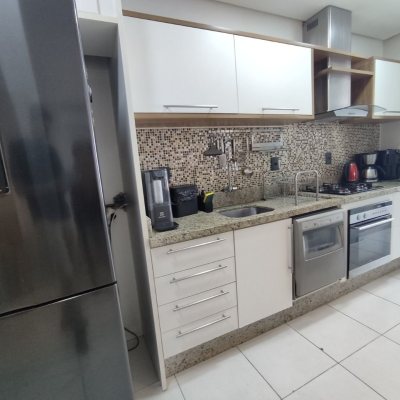 Apartamentos com 100m², 3 quartos, 1 suíte, 1 garagem, no bairro Capoeiras em Florianópolis
