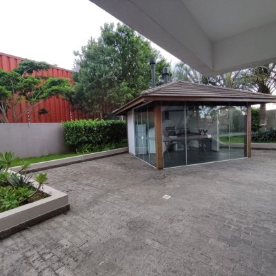 Apartamentos com 100m², 3 quartos, 1 suíte, 1 garagem, no bairro Capoeiras em Florianópolis