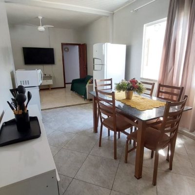 Casa Residencial com 65m², 2 quartos, 1 garagem, no bairro Campeche em Florianópolis