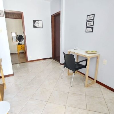 Casa Residencial com 65m², 2 quartos, 1 garagem, no bairro Campeche em Florianópolis