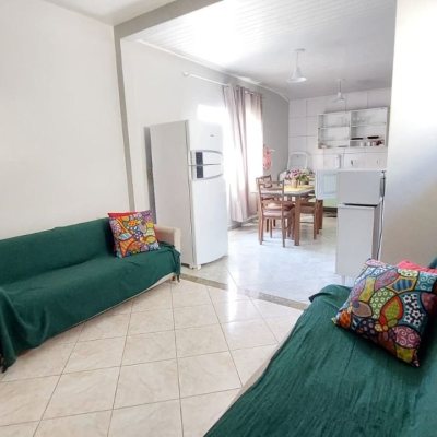 Casa Residencial com 65m², 2 quartos, 1 garagem, no bairro Campeche em Florianópolis