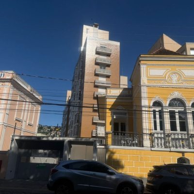 Apartamentos com 78m², 3 quartos, 1 suíte, 1 garagem, no bairro Centro em Florianópolis