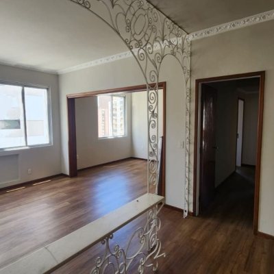 Apartamentos com 117m², 2 quartos, 1 suíte, no bairro Centro em Florianópolis