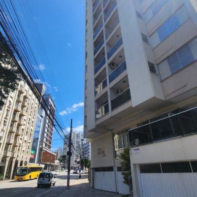 Apartamentos com 117m², 2 quartos, 1 suíte, no bairro Centro em Florianópolis