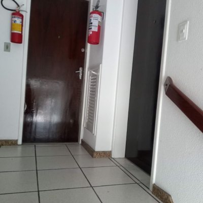 Apartamentos com 101m², 4 quartos, 1 suíte, 1 garagem, no bairro Carvoeira em Florianópolis