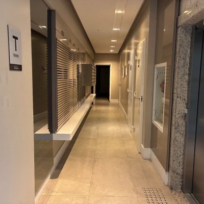 Apartamentos com 49m², 1 quarto, 1 garagem, no bairro Centro em Florianópolis