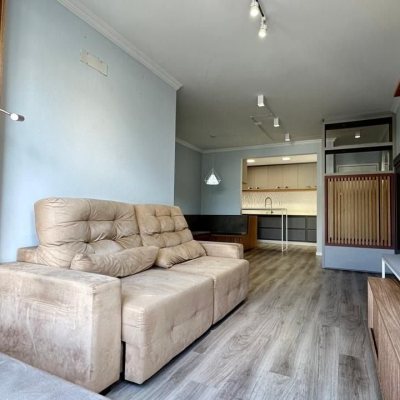 Apartamentos com 96m², 3 quartos, 1 suíte, 1 garagem, no bairro Trindade em Florianópolis