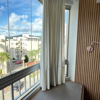 Apartamentos com 96m², 3 quartos, 1 suíte, 1 garagem, no bairro Trindade em Florianópolis