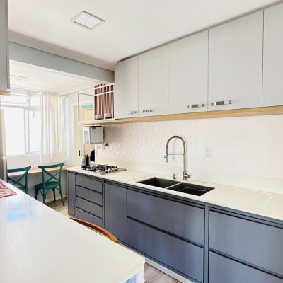 Apartamentos com 96m², 3 quartos, 1 suíte, 1 garagem, no bairro Trindade em Florianópolis