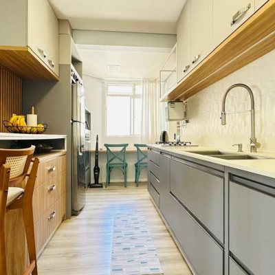 Apartamentos com 96m², 3 quartos, 1 suíte, 1 garagem, no bairro Trindade em Florianópolis