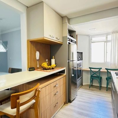 Apartamentos com 96m², 3 quartos, 1 suíte, 1 garagem, no bairro Trindade em Florianópolis