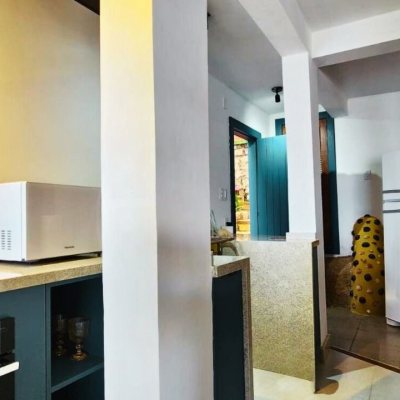 Sobrado Residencial com 180m², 5 quartos (sendo 1 suíte), 2 garagens, no bairro Ribeirão Da Ilha em Florianópolis