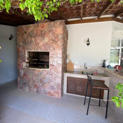 Cobertura com 501m², 4 quartos, 3 suítes, 3 garagens, no bairro Pantanal em Florianópolis