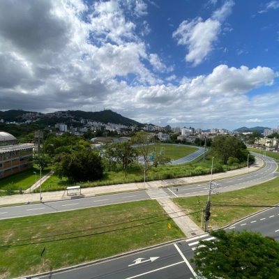 Cobertura com 501m², 4 quartos, 3 suítes, 3 garagens, no bairro Pantanal em Florianópolis