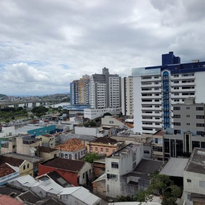 Apartamentos com 58m², 2 quartos, no bairro Centro em Florianópolis