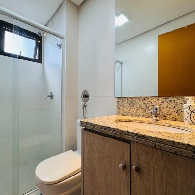 Apartamentos com 83m², 3 quartos, 1 suíte, 2 garagens, no bairro Agronômica em Florianópolis