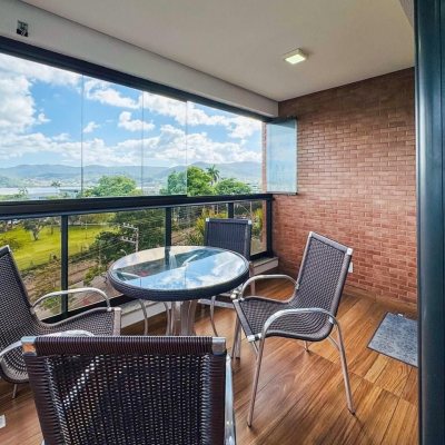 Apartamentos com 83m², 3 quartos, 1 suíte, 2 garagens, no bairro Agronômica em Florianópolis