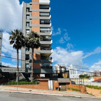 Apartamentos com 83m², 3 quartos, 1 suíte, 2 garagens, no bairro Agronômica em Florianópolis